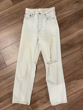 Levi’s high waisted ankle light wash jeans